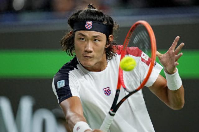 中往往伴随 中往往伴随