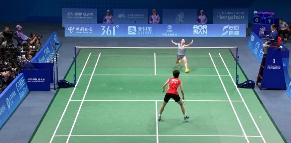 随着全球足 随着全球足