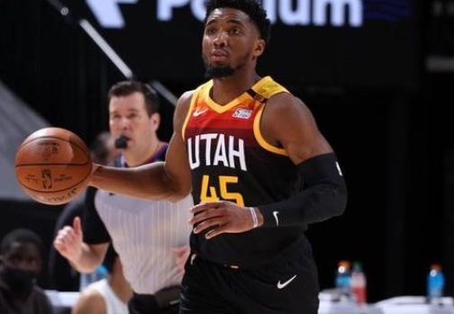 和底线回球 和底线回球